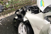 ティーダ乗りさん、居眠り運転でカーブを曲がらず愛車を廃車にしてしまう(´･_･`)