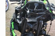 【悲報】初心者バイク乗りさんが「190キロで車に突撃」したバイクがこちらｗｗｗｗｗｗｗｗｗｗ