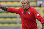 アンチェロッティ監督の元同僚で82歳GKボランガ氏、現役復帰！公式戦出場も10失点で途中交代