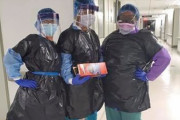 【悲報】ニューヨークの看護師、ゴミ袋をかぶり死亡【新型コロナ】