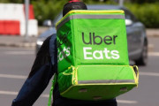 【悲報】ウーバーイーツ、配達員が増えすぎて稼げなくなってしまう