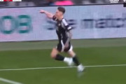 【動画】サッカー場で突然プロレスの試合が始まったと話題に