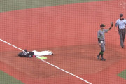 【悲報】ソフトバンク、三塁で二度刺される
