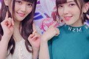 鬼頭明里さん、鬼頭桃菜さんと写真を撮る・・・