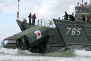 災害相次ぐ日本、今こそ『上陸用舟艇』が必要ではないのか