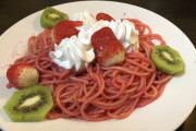 彼女(かわいい)の好物聞いたら「いちごパスタ」とか言い出したからググったんやがなんやこれ