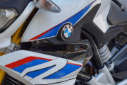 バイクってハーレーとBMWではどっちがイキれるの？