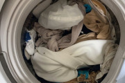 【悲報】女さん、牛丼を洗濯してしまう