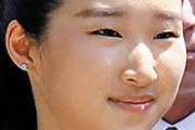 【韓国】 盧武鉉（ノ・ムヒョン）元大統領の最愛の孫娘、9月からソウル大生に…「自転車二人乗り写真」で人気[06/12]  [LingLing★]