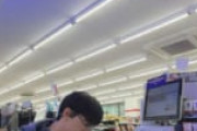 韓国人「えっ、日本のコンビニバイトは暇な時に勉強すらしちゃダメなの！？」←24万いいね