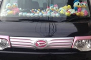 車のダッシュボードに大量のぬいぐるみ乗せてる奴ｗｗｗｗｗｗｗｗｗ