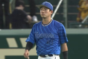 【悲報】DeNA蝦名、ボールを見失う
