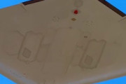 【動画】米空軍の新型戦略爆撃機、B-21レイダーの離陸を正面から。