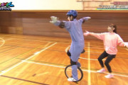 【画像】一輪車ってなぜか男より女の方が得意よな？