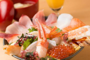 【画像】このレベルの海鮮丼、いくらまで出す？