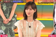 東野さんに押し出される山下美月ちゃんが可愛すぎるｗｗｗ【乃木坂46】