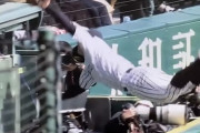 【超画像】センバツで放送事故レベルの危険なプレー・・・