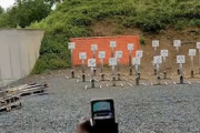 【動画】拳銃射撃の神業。7.53秒で27個の的すべてを撃ち抜く男。