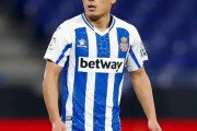 【画像】スペインで活躍する中国人サッカー選手…