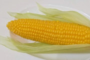 【料理】結局とうもろこしは「茹でる」「蒸す」「レンチン」どれが一番だと思う？
