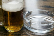 【謎】タバコが嫌われるのに酒が嫌われない理由wwwww