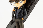 『名探偵コナン』赤井秀一衣装の江戸川コナン&赤井秀一がフィギュアで登場！コナンは小さな姿でライフルバッグを背負いクールな笑み