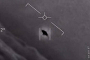米国防総省が公式に公開したUFO映像に海外興味津々！（海外の反応）