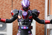 仮面ライダーグレアもだけどスーツに腹筋がある仮面ライダー良いよね