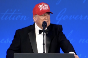 【ツッコミ待ち】トランプ大統領「アメリカは政治的暴力には屈しない！」