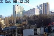 【動画】キエフの高層マンションにミサイルが命中する瞬間の映像が公開される。