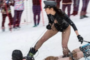 【画像】ロシアでM男歓喜なスノボ大会が開催ｗｗｗｗｗ