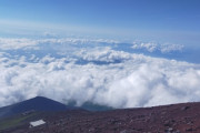 静岡県「富士山登りたかったら4000円払え」