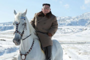 親北団体、ソウルのど真ん中で白馬に乗った金正恩の映像を見て「かっこいい」拍手喝采=韓国の反応