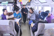 【動画】日本ロケの韓国特番番組、日本人の通行人を晒し上げみんなで笑い電車で大騒ぎ