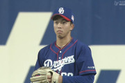 中日・岡林、ナイスキャッチがアウトにならず困惑