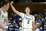 NBA2025ドラフト1位指名予想のクーパー・フラッグが42得点、6リバウンド、7アシストでデュークとACCの新人得点記録を更新