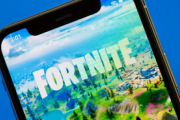 【必死】Epic、「フォートナイト」のAppleアプリストアでの復活を裁判所に申し立て 「削除後、ユーザーが60％以上減少した！頼むから戻して(`；ω；´)」