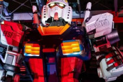 富野由悠季監督「実物大ガンダムを制作する時、こんなものしか出来ないんだと我慢した。本当はジャンプさせたかった」