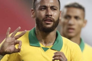 ネイマール、ハットトリックでブラジル代表歴代得点2位に浮上！元祖ロナウドを抜く！神様ペレまであと13得点