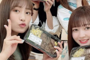 SKE48劇場支配人が超豪華な弁当をメンバーに配る！！！