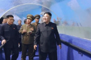 【画像】敬愛するキムジョンウン同志が水族館を視察指導される