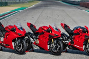 全車ウイング完備！ドゥカティ パニガーレV4/Sが早くも“V4R”のフィードバックを活用