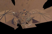 火星探査機インサイトから届いた最後の「自撮り」写真…太陽電池パネルに塵が積もり間もなく永遠の休息へ！