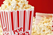 映画館でポップコーンを食べるのはマナー違反？ネットで物議に