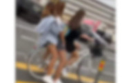 女子中学生？ 自転車「3人乗り」動画が話題、道交法違反か…来年4月からは「反則金」対象にも