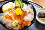 【悲報】海鮮丼、観光客しか食べない