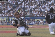 甲斐拓也 サード送球キャンセルからの素早いスローイング
