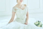 【画像】五十嵐裕美さん、ウエディングドレス姿が美しい