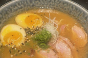 画像　ロッテ・オスナさん、またまたラーメンの写真をアップする
