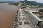 エチオピア、ナイル川ダムで発電開始　エジプト反発